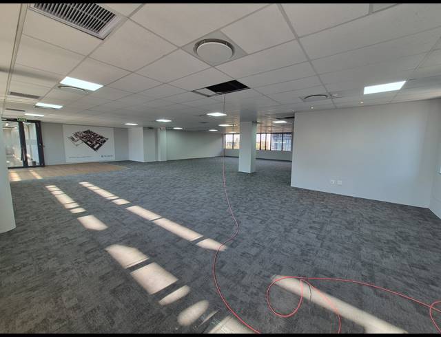 282M² OFFICE TO LET IN WOODMEAD